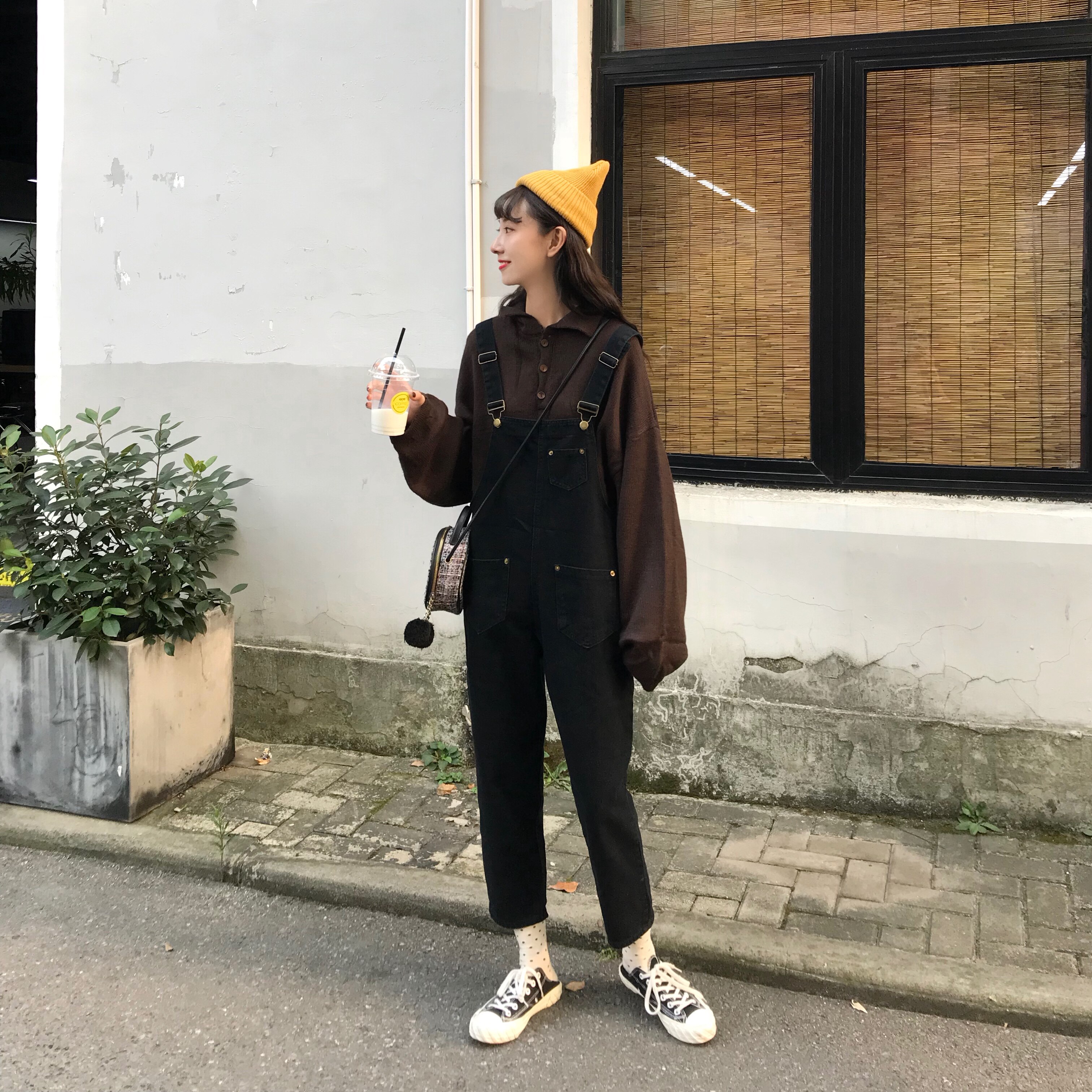 初恋背带裤早秋减龄b备微宽松显高黑色百搭牛仔背带裤-朵朵家牛仔9591