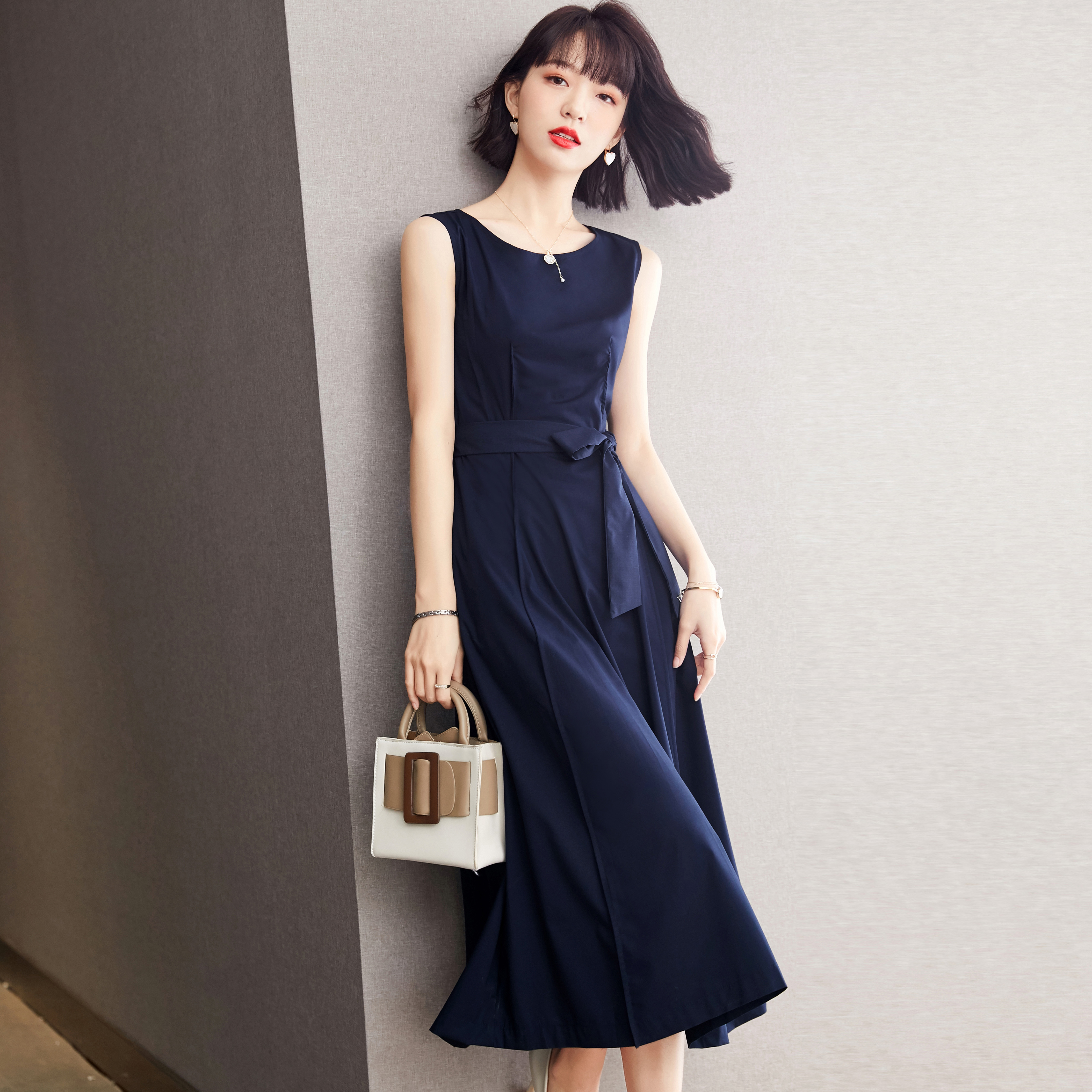 现货◆2021纯色无袖连衣裙女装系腰带百搭修身显瘦裙子p95,商品宪架