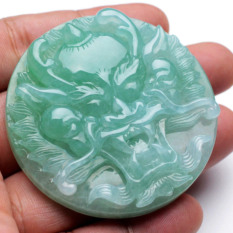 糯种淡绿缅甸a货翡翠霸气龙头挂件 61克