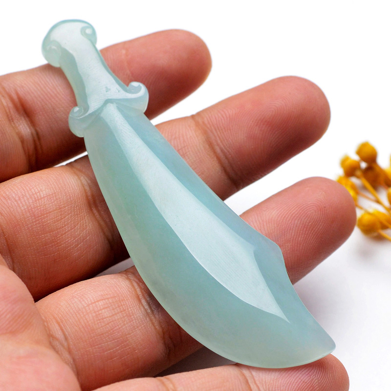 冰糯种淡绿缅甸a货翡翠玉刀挂件 20.35克