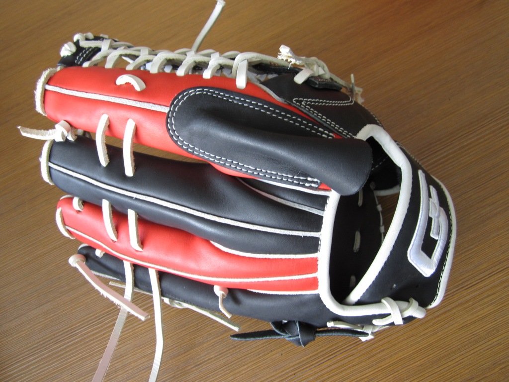 GPLUS ,G+customized Baseball Gloves Softball Gloves 12074 Black and white field,Cost performance selectionin the Sports/Yoga/Fitness/Fans supplies , Baseball , Baseball Gloves category - from Buy2taobao.com to provide professional Taobao agent buy service