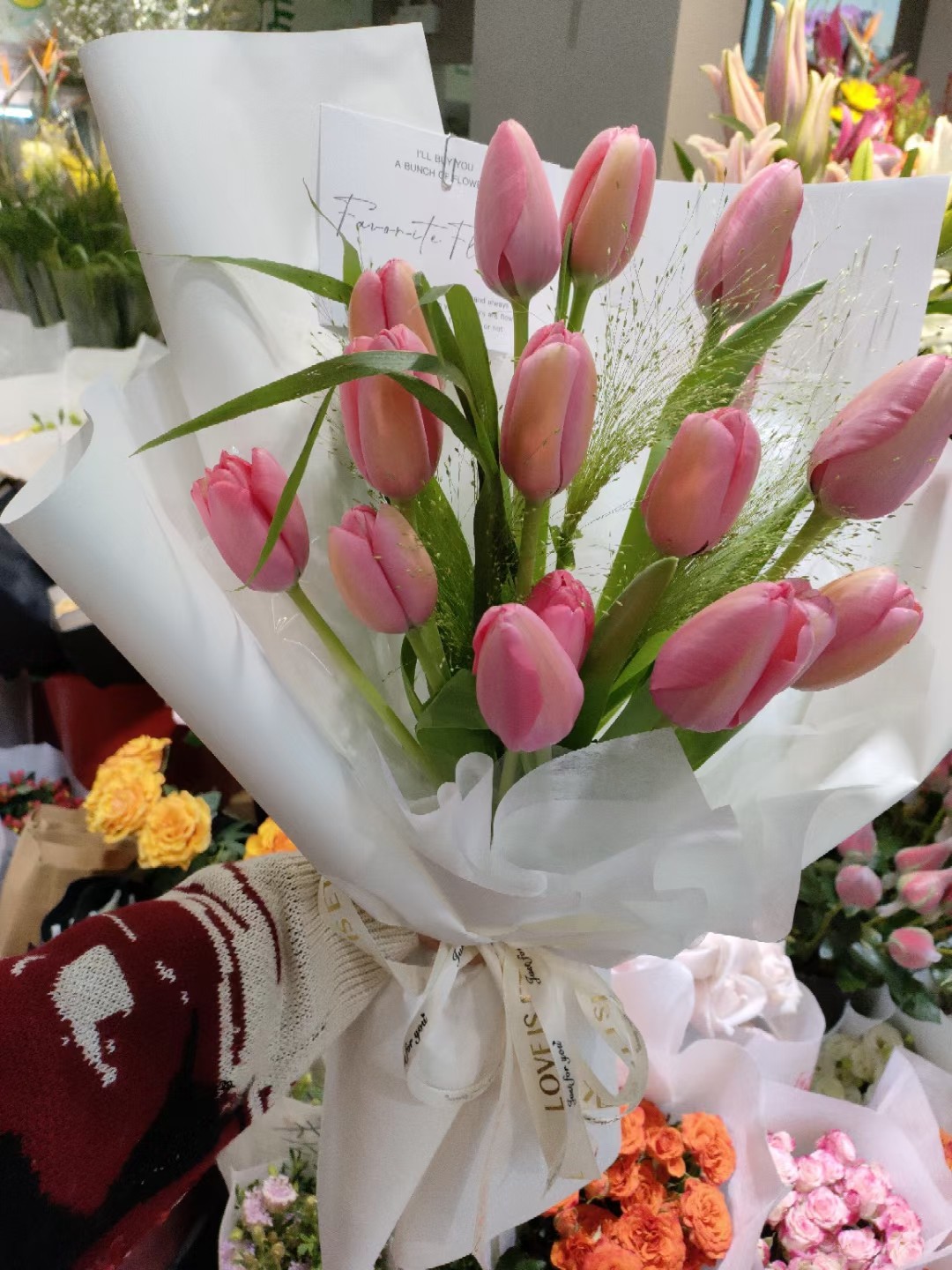 买鲜花送货上门(买鲜花送货上门美团和大众点评哪个好)