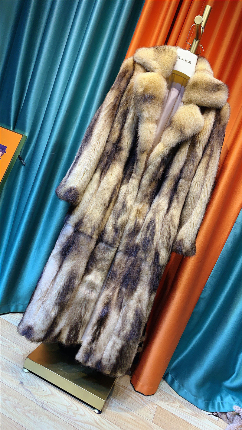 高定23全新进口德国紫貂艾鼬天然花纹西装领风衣版皮草需定制