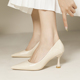 米白色高跟鞋女细跟7公分气质法式小跟鞋不累脚低跟5厘米尖头单鞋