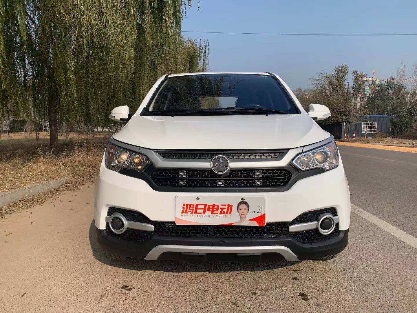 鸿日s1电动四轮油电两用成人家用四轮电动轿车带方向助力冷暖空调