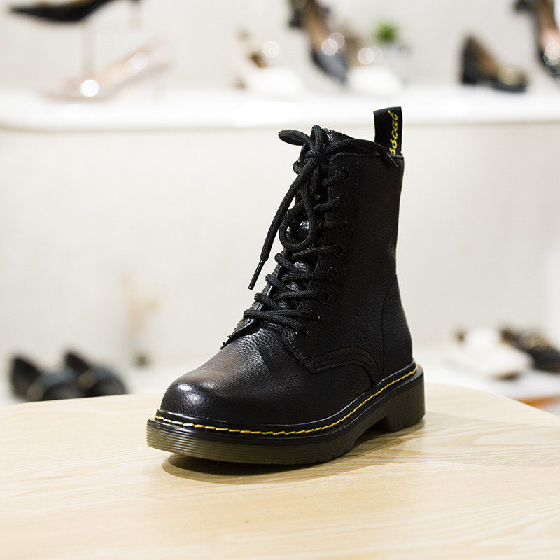 kisscat接吻猫冬季款专柜正品百搭英伦风马丁靴女短靴ka19780-50