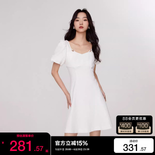 绫致ONLY2024春夏新款时尚显瘦泡泡袖满印短款牛仔连衣裙女