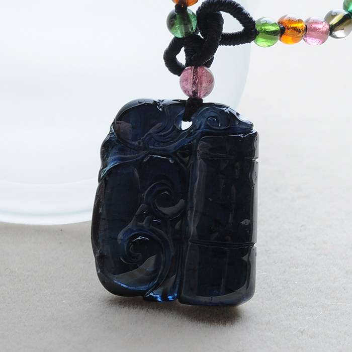 极品 玻璃体深蓝碧玺如意吊坠 5.81克