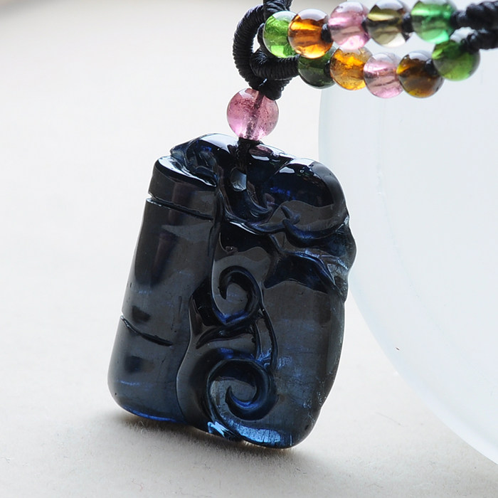 极品 玻璃体深蓝碧玺如意吊坠 5.81克