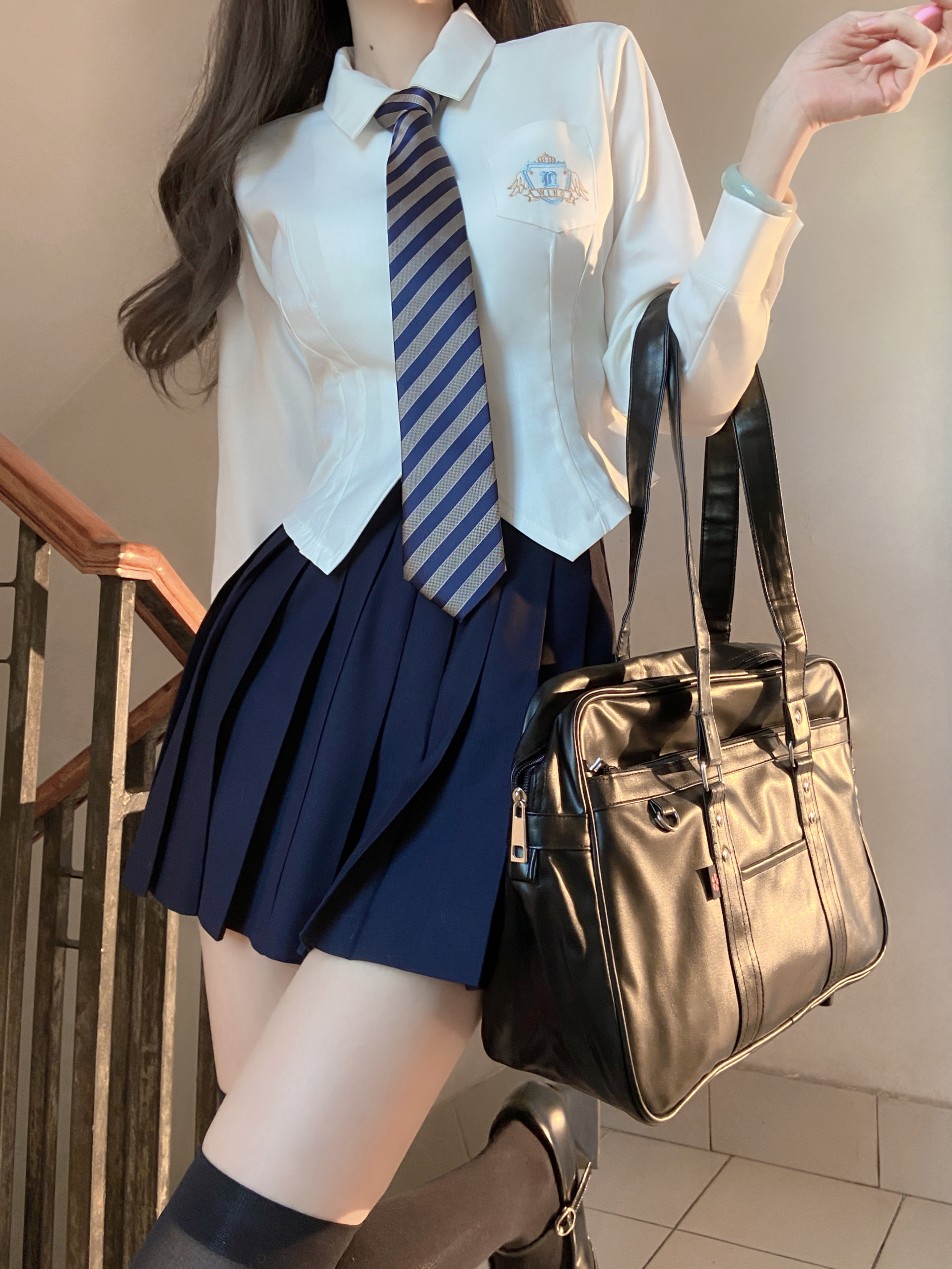 星依初jk收腰衬衫女长袖秋冬甜美辣妹白色衬衣学院风韩式上衣制服