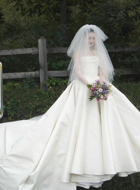 出租缎面婚纱礼服2019新款抹胸拖尾简约晚晚明星同款法式轻纱租赁