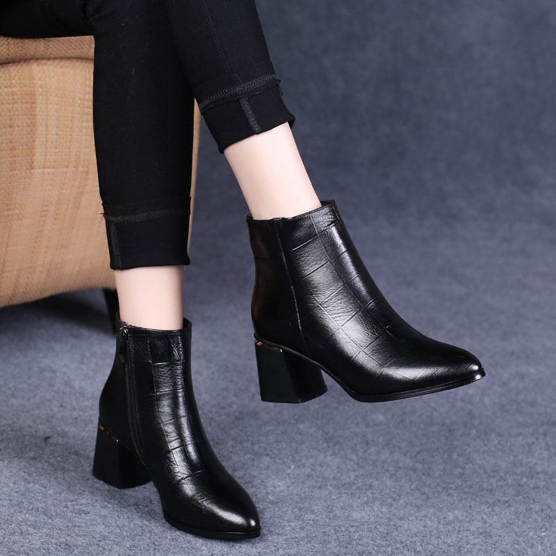 2021新款春秋季小短靴女粗跟中跟真皮鞋百搭秋款女鞋高跟马丁单靴