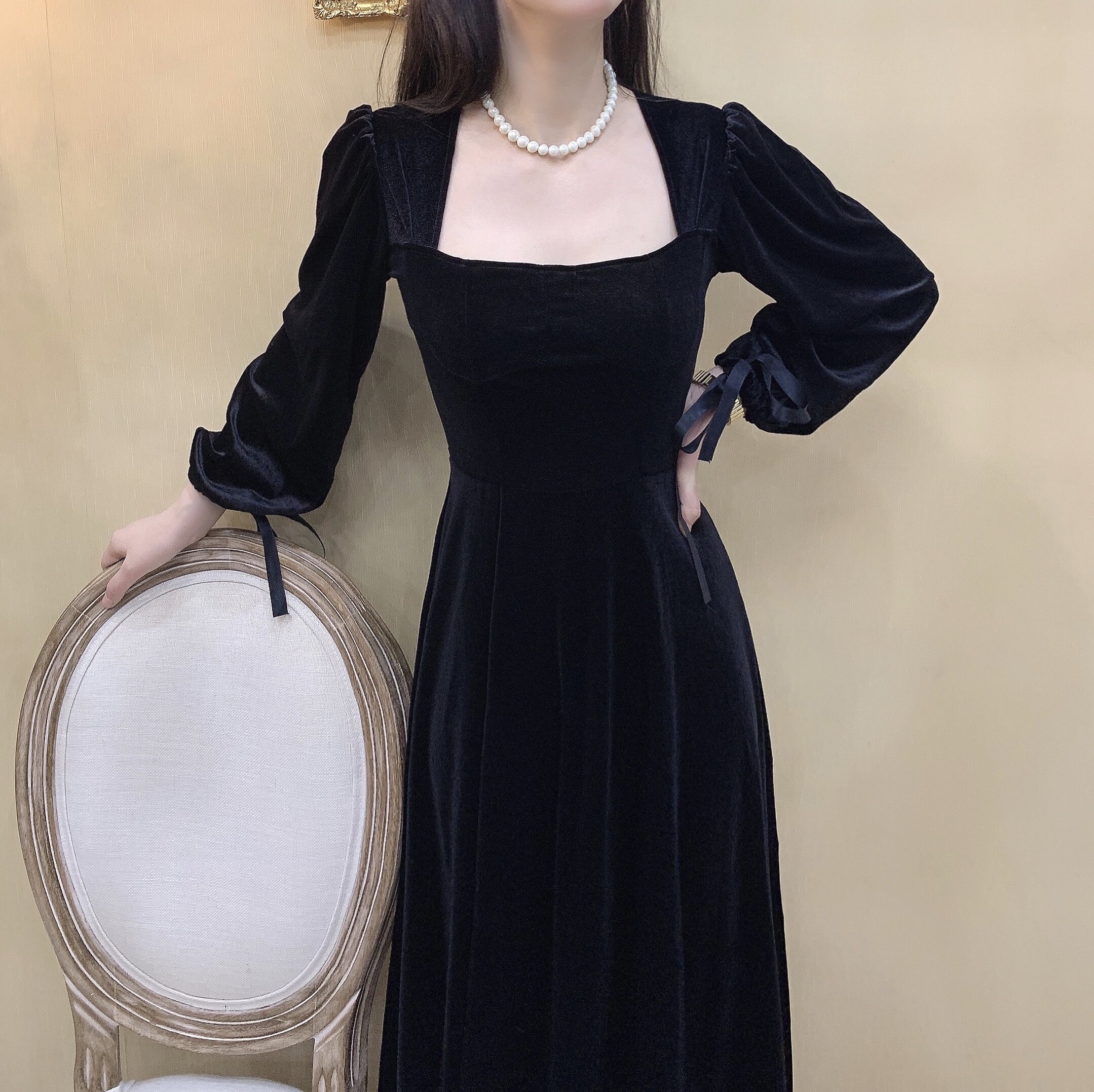 显瘦灯笼袖连衣裙