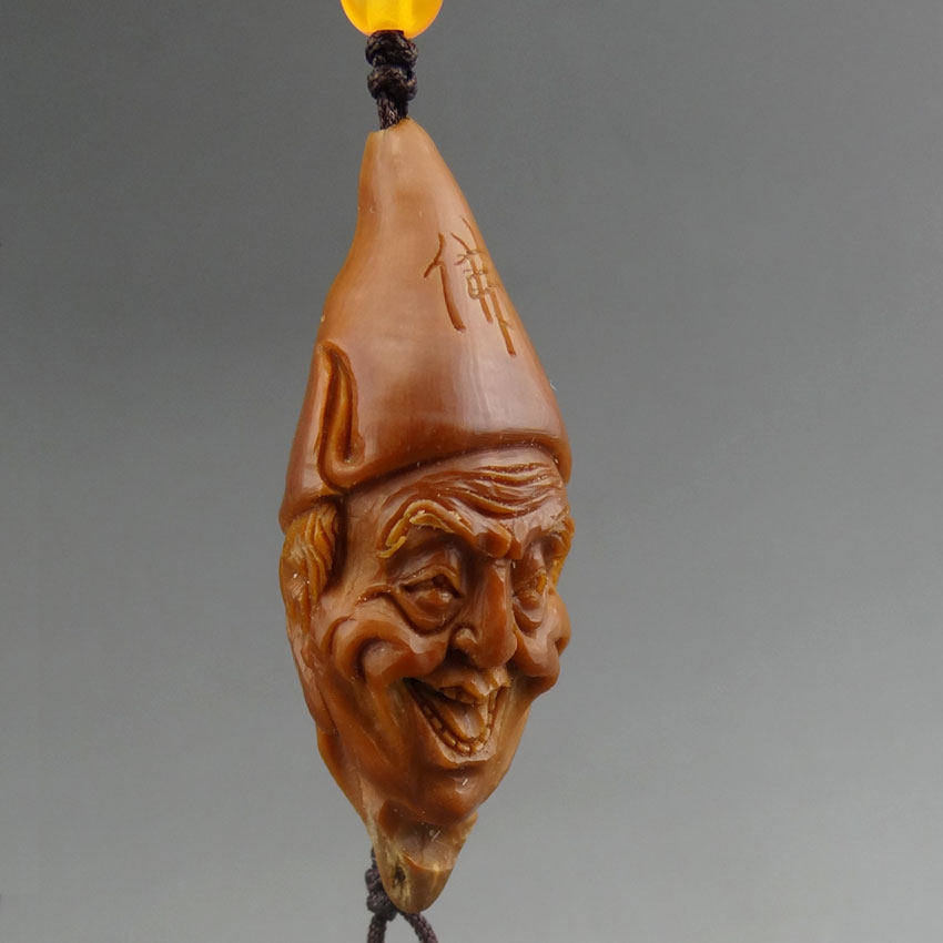 核雕名家武建作品《济公》