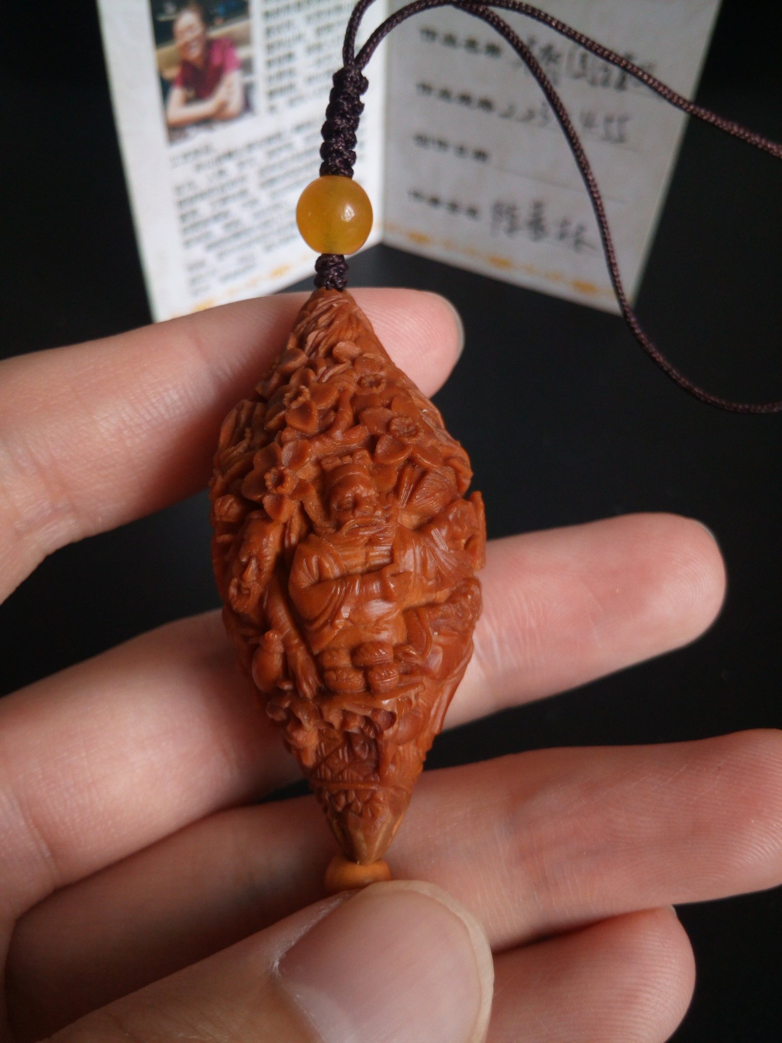 2.23 核雕师陈素林《桃园三结义》