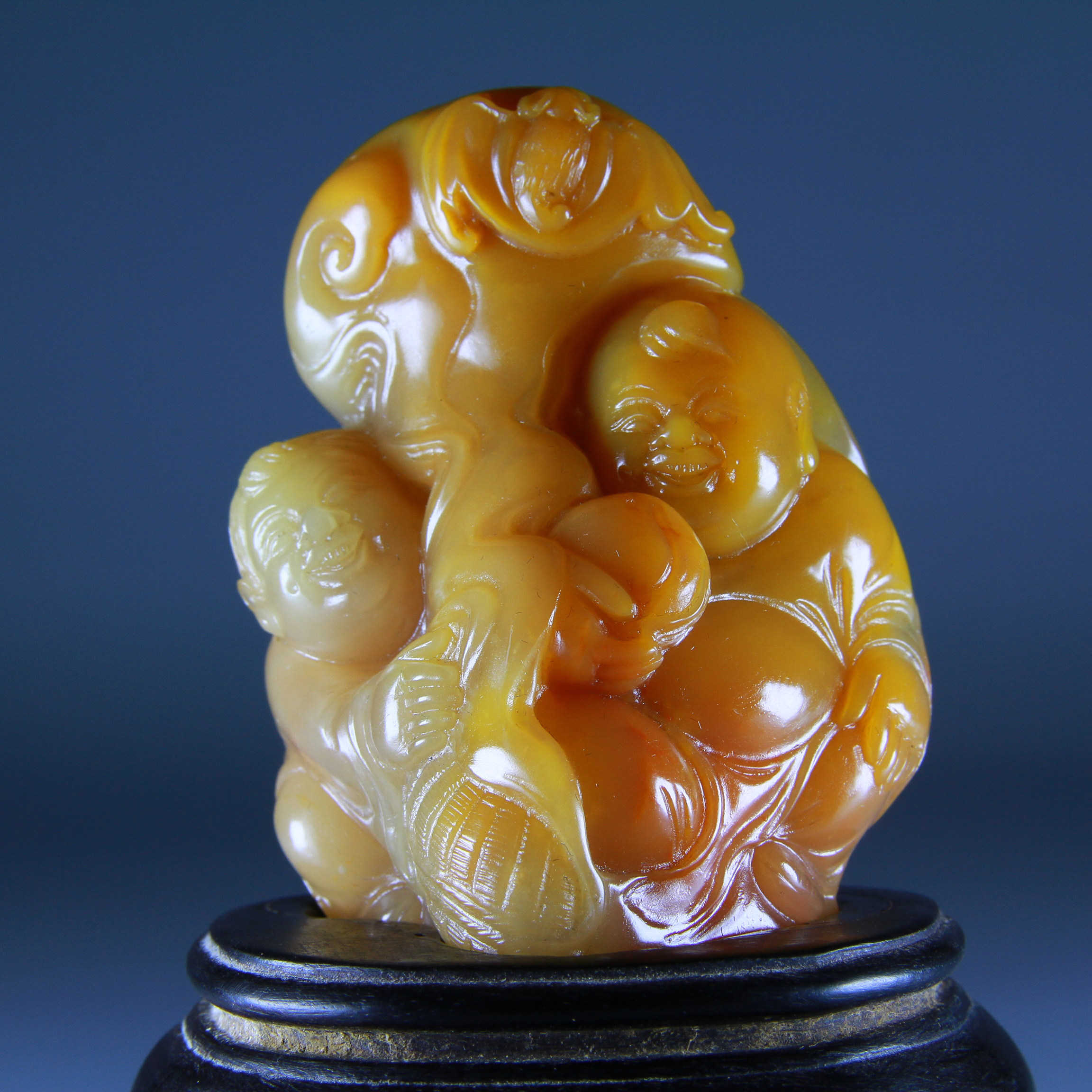 寿山石-精品高山善伯石摆件-童子献福