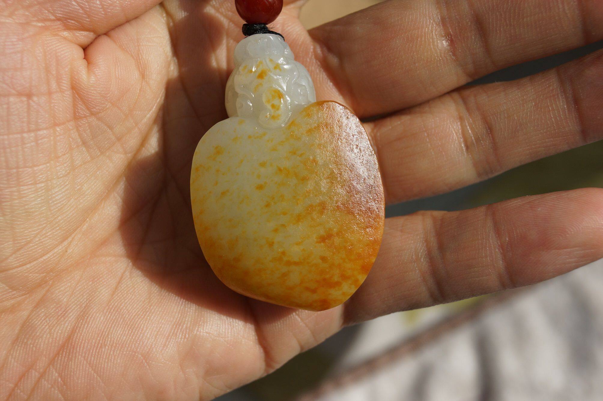 新疆籽料和田玉 龙龟 天然红沁铁锈皮 高脂分 熟油质 苏工 保真玉