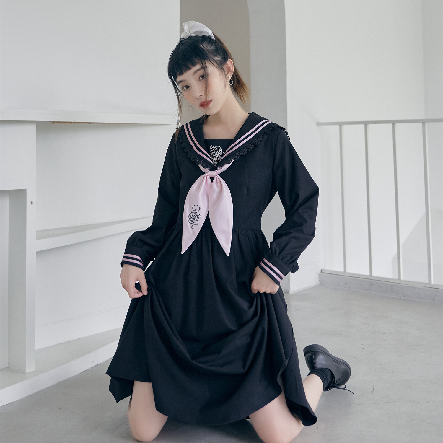 蔷薇缠绕原创少女风日系连衣裙海军jk制服水手服宽松秋季新