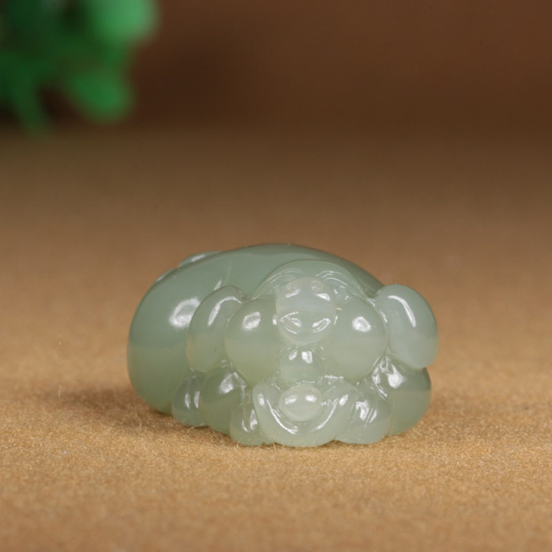 好友 翟学甲 新疆和田玉猪吊坠 沙枣青猪生肖挂件