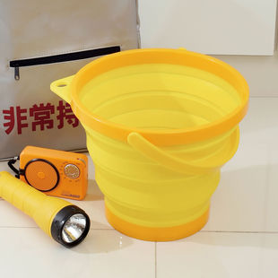 日本进口户外折叠提水桶硅胶便携家用车用洗车子可伸缩钓鱼打水桶