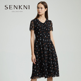 senkni/圣可尼专柜新品V领大裙摆修身印花连衣裙长裙S361213HD