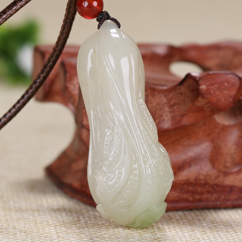 精雕和田玉【翠玉百财】挂件 23.46g