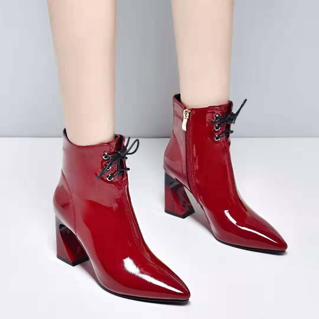 一折酒红色鞋子 女秋冬