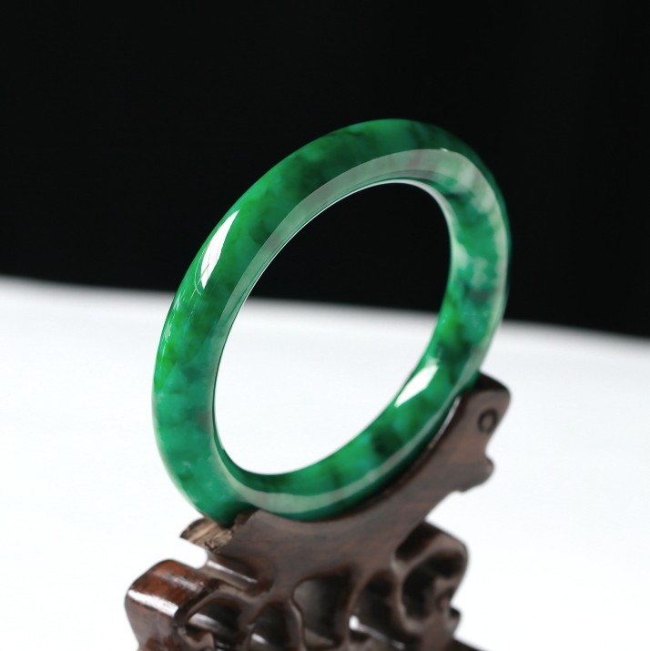 源头好货四会冰糯种辣绿圆条翡翠手镯57.81克