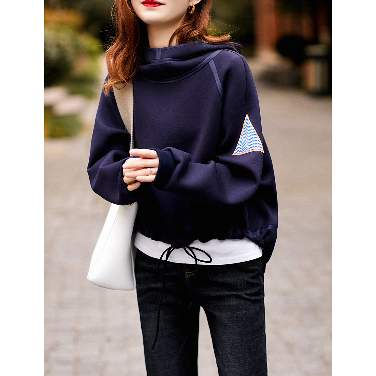 热销卫衣短款安都