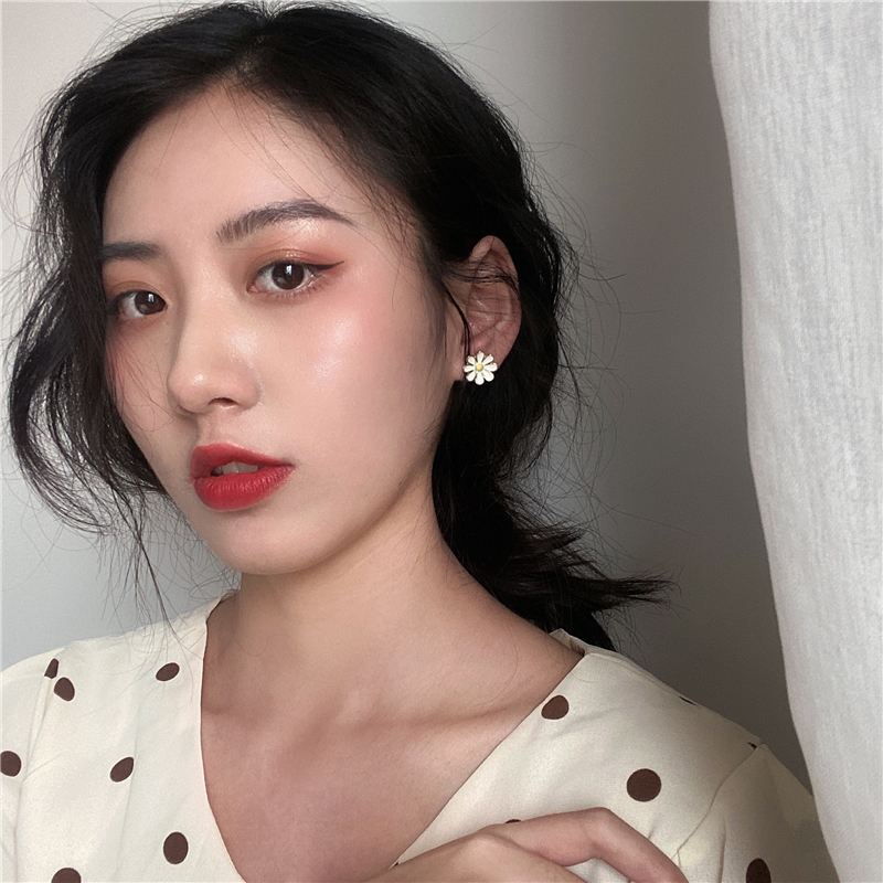 s925銀針韓國幾何小花朵耳環女氣質百搭耳釘新款潮學生可愛耳飾品在類目 飾品/流行首飾/時尚飾品新, 耳飾, 耳釘中 - 來自Buy2taobao.com提供專業的淘寶代購服務