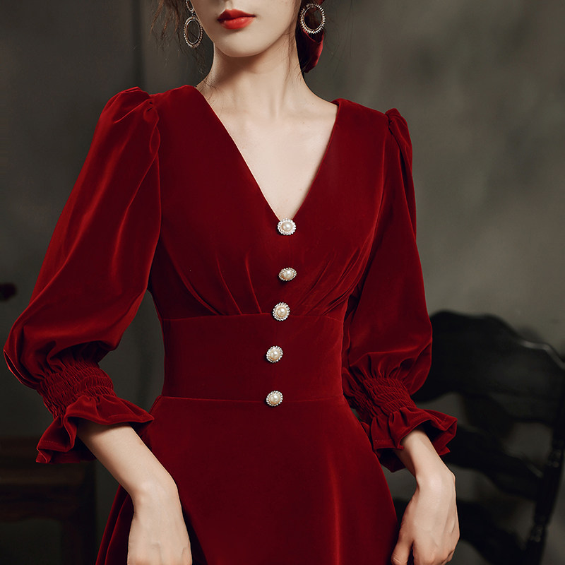 金丝绒礼服裙高端宴会气质收腰红色法式赫本风连衣裙子女长裙春秋