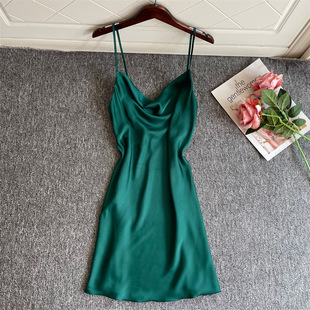 性感睡衣女设计感小众2023年新款夏季冰丝绸薄款绿色吊带睡裙夏天