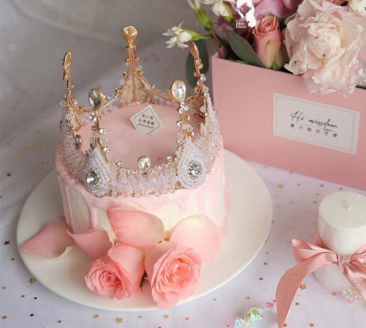 皇冠网红抖音羽毛个性创意定制女士儿童上海全国同城配送新鲜生日蛋糕