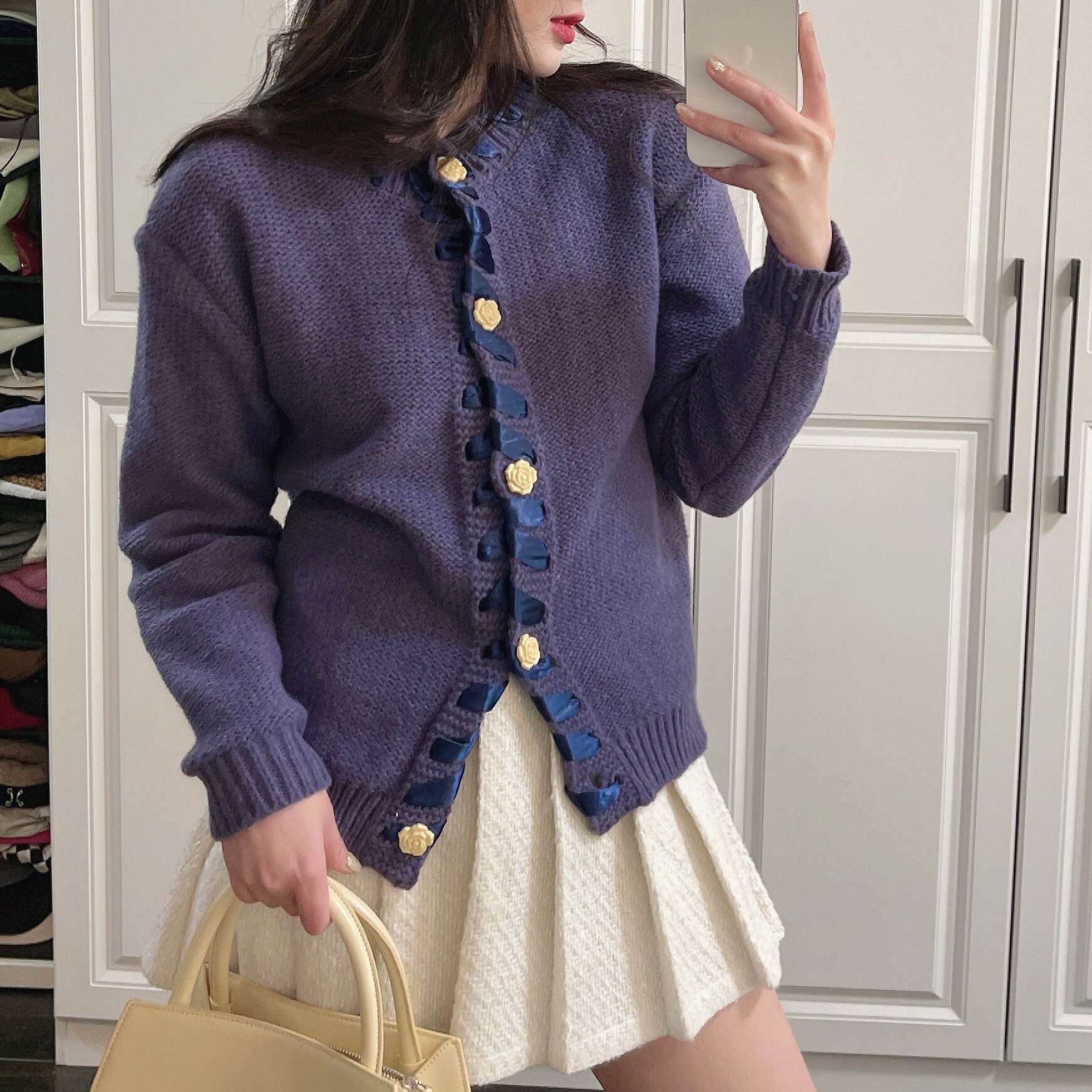 葡萄紫毛衣女