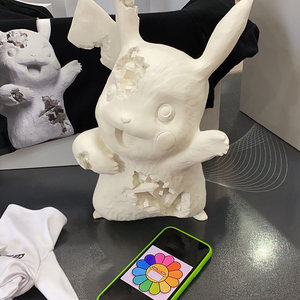 daniel arsham联名石化皮卡丘玩偶