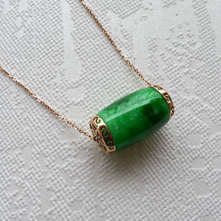 翡翠a货18k金满绿路路通吊坠 4.39克(含项链重量)