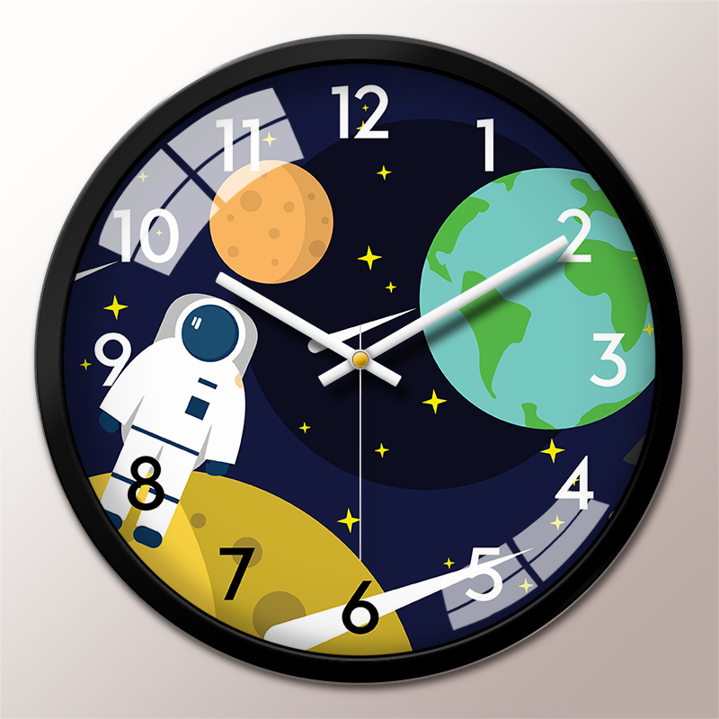 可爱卡通创意挂钟太空星球宇航员壁挂钟男孩儿童房静音时钟家用-mc母