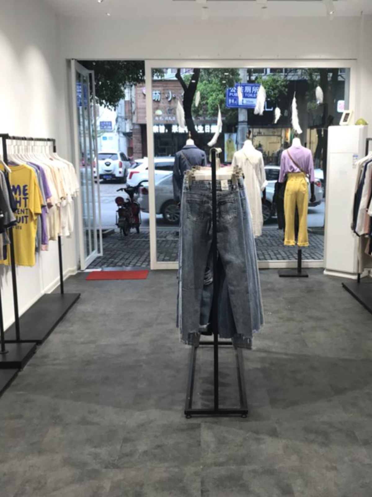 简约铁艺服装架服装店展示架店铺男女装店货架陈列侧挂衣架落地式