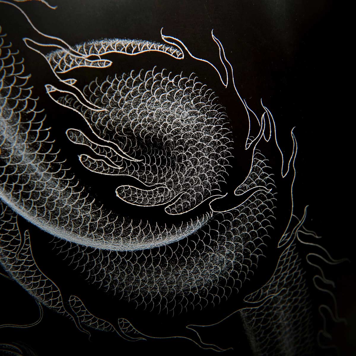 中国黑陶工艺美术大师 刘德功 手工影雕作品《龙》