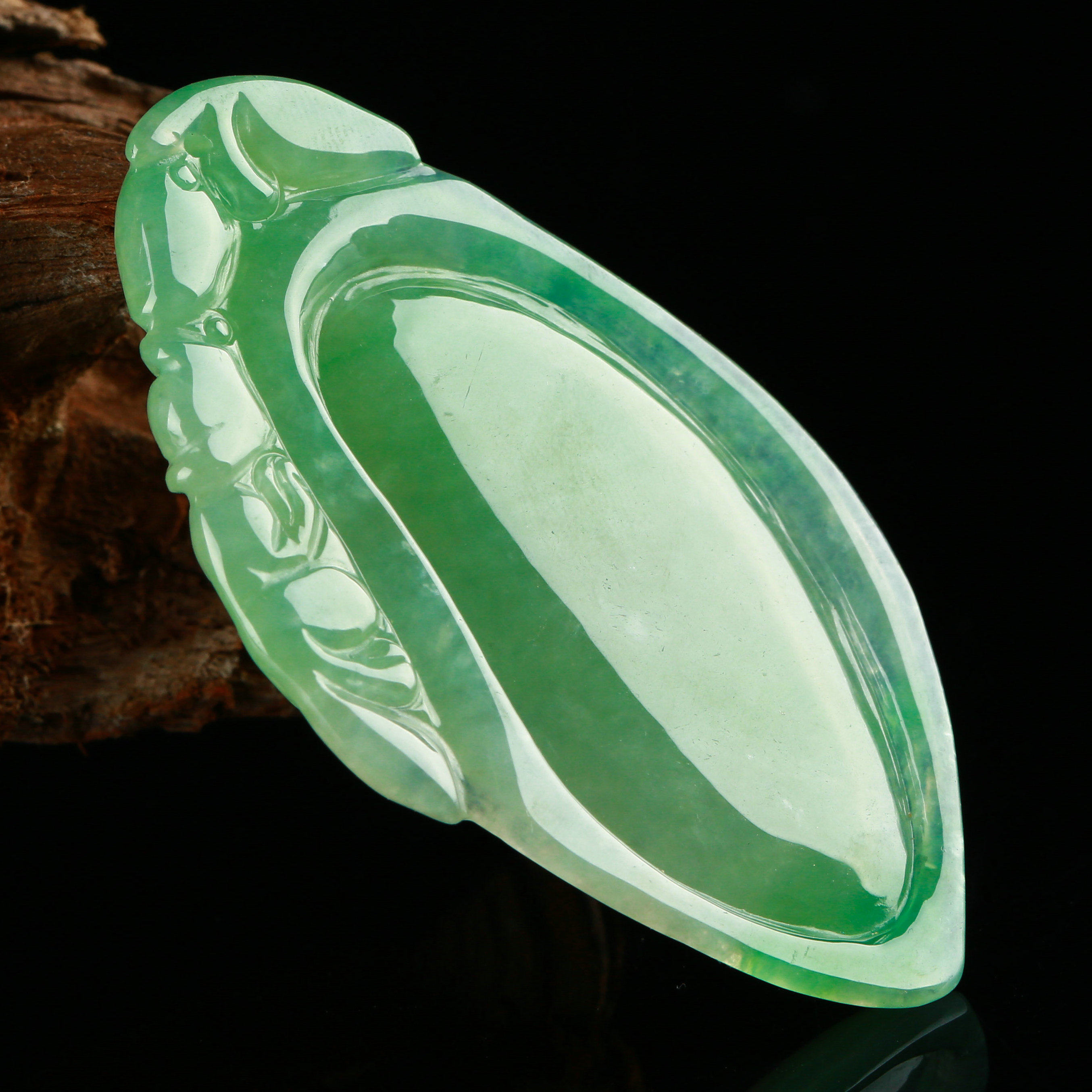 老坑冰糯种满色翠绿福瓜挂件 12.40g