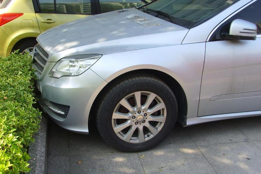 【第二次拍卖】梅赛德斯-奔驰r350(型号:wdccb6fe)