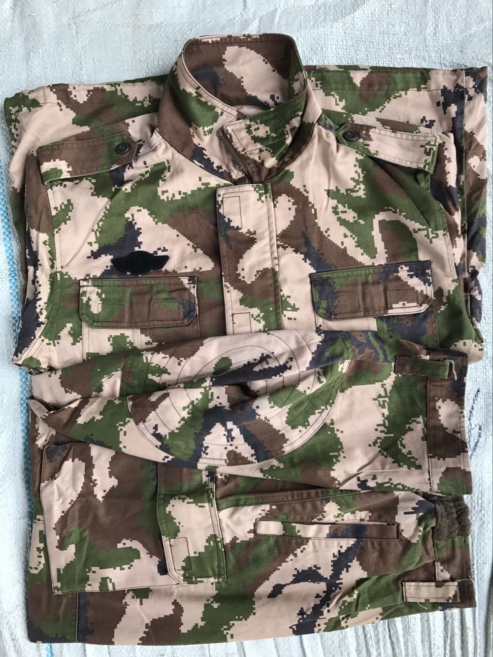 正品二手大花冬迷彩 二手消防冬季迷彩服 上交交旧武大花迷彩服图片