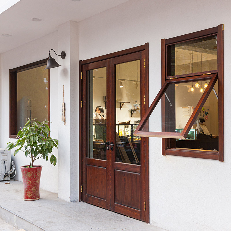 来图定制店铺家装工装实木原木木窗