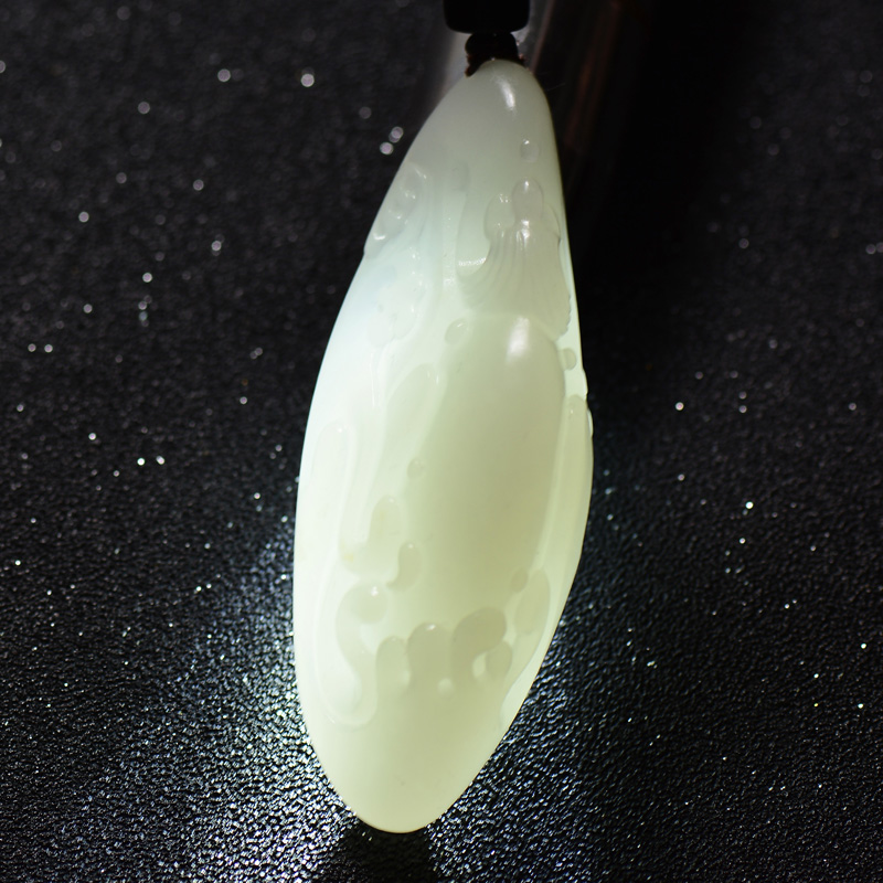 无暇羊脂玉 过灯无暇 一块羊油【辟邪】和田玉羊脂玉挂件51克