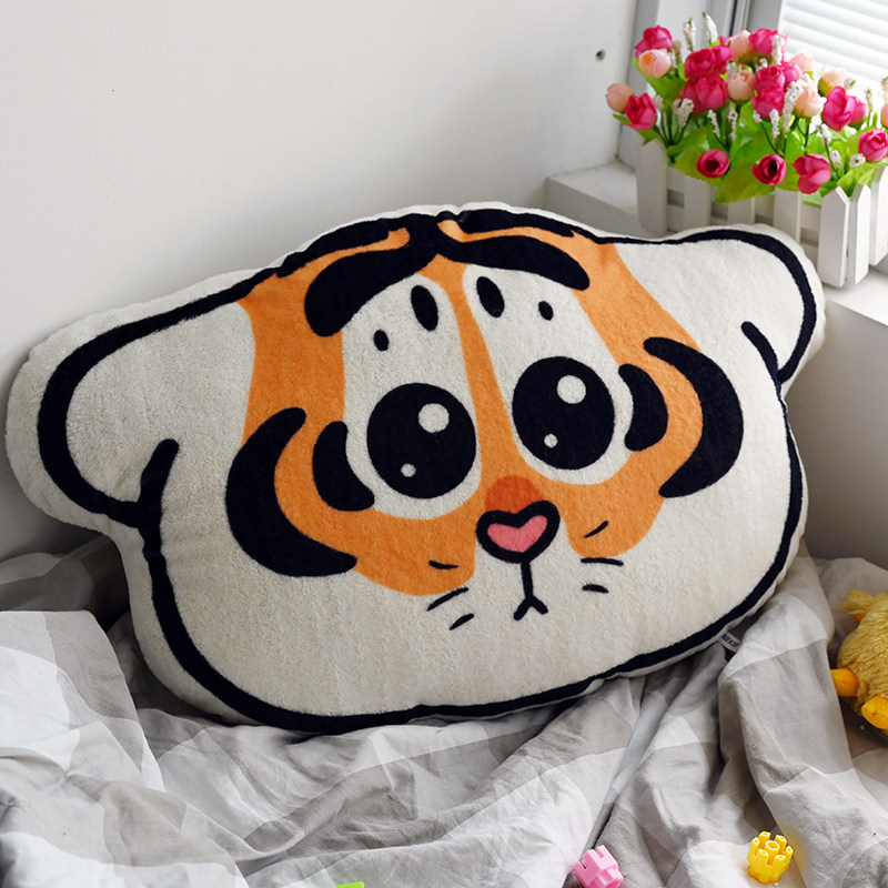 网红可爱小老虎抱枕汽车腰靠沙发靠垫午休被办公室靠枕女学生礼物