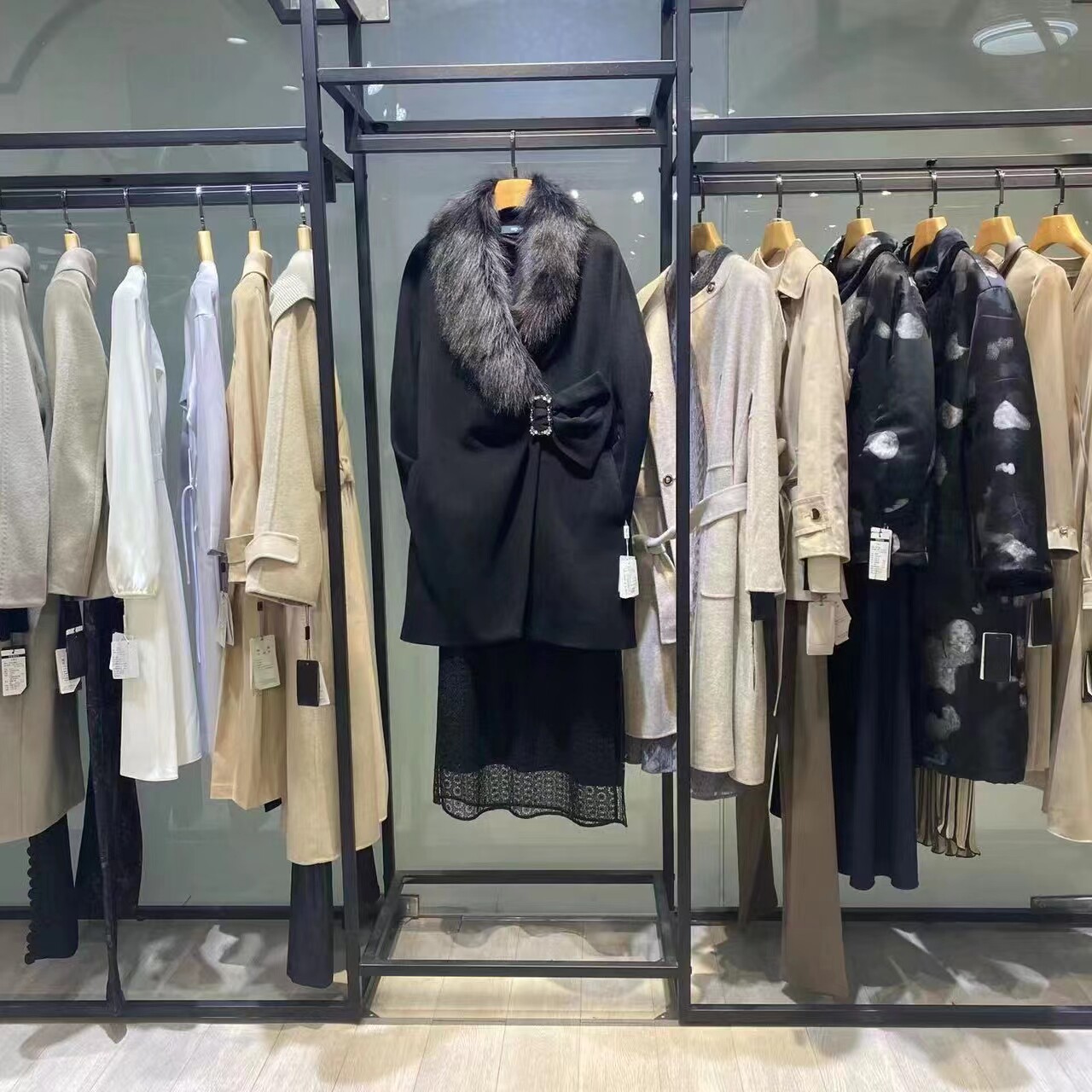 滕氏 萨侬撤柜秋冬 吴姐品牌折扣店