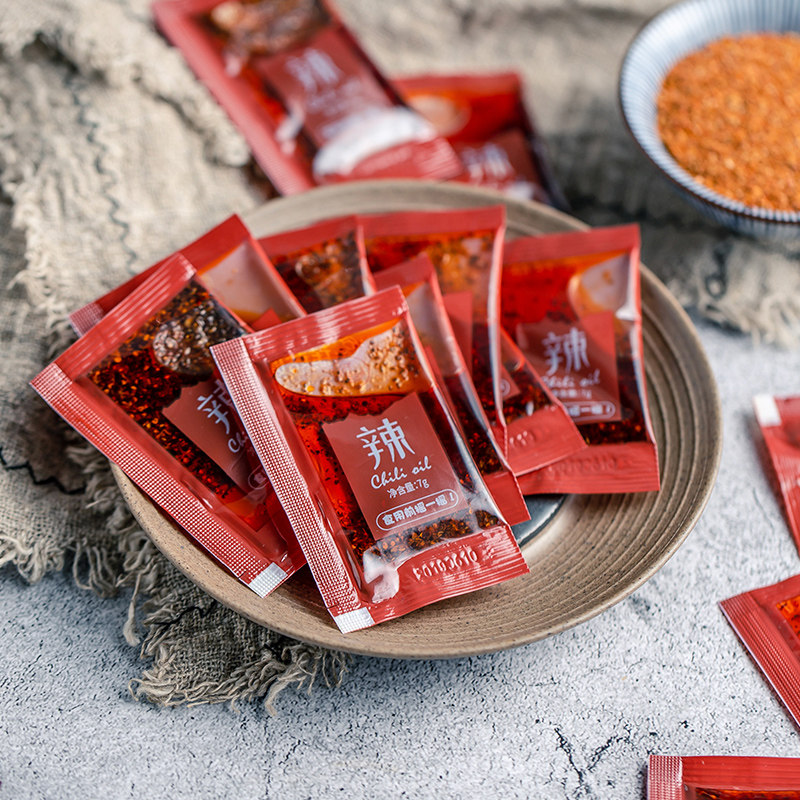 花菇嫁外卖辣椒油包油泼辣子7g*100包小包装打包香辣特辣凉皮蘸料