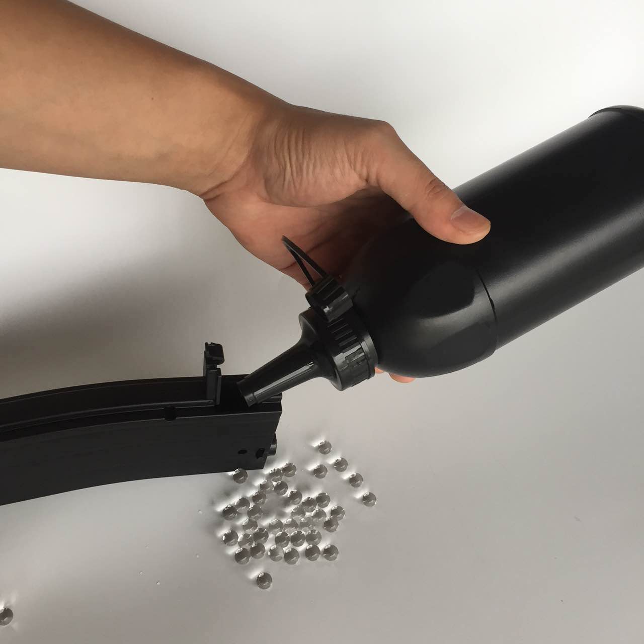 加弹神器电动连发水弹枪加弹瓶快速加水晶弹水蛋瓶子快速装弹瓶|ruв категории игрушка/коляска/головоломка/блоки/модель, игрушечный пистолет для детей, электрическая игрушка пистолет - от Buy2taobao.com для оказания профессиональной услуги покупки агента Taobao