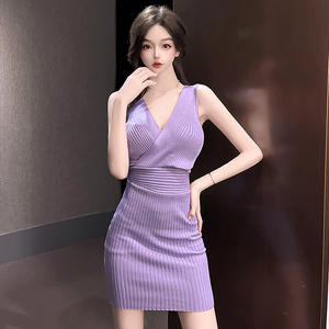 Cross celebrity sleeveless sexy deep V-neck slim knit buttock dress