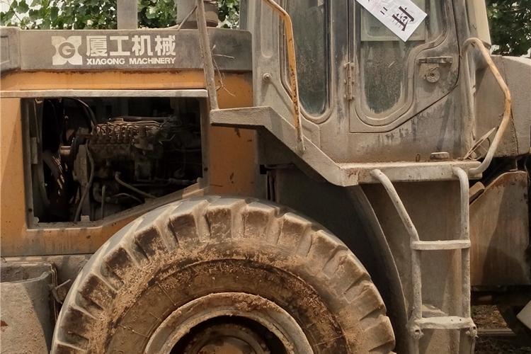 【第一次拍卖】厦工牌铲车(xg953轮胎式装载机)